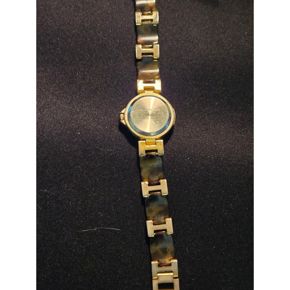 Vintage Vivani Women's Quartz Watch (Y-12)